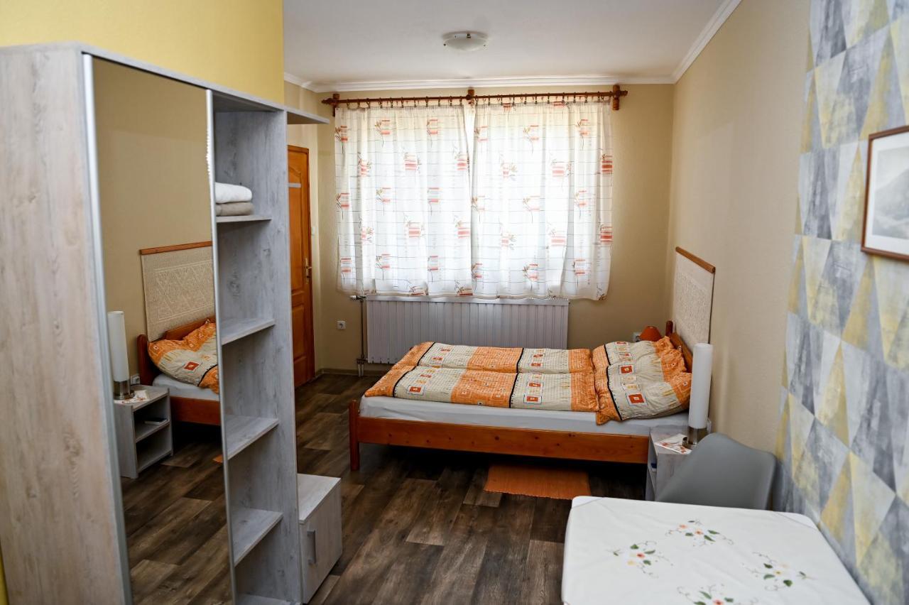 Hotel Angela Vendeghaz Tokaj Exterior foto