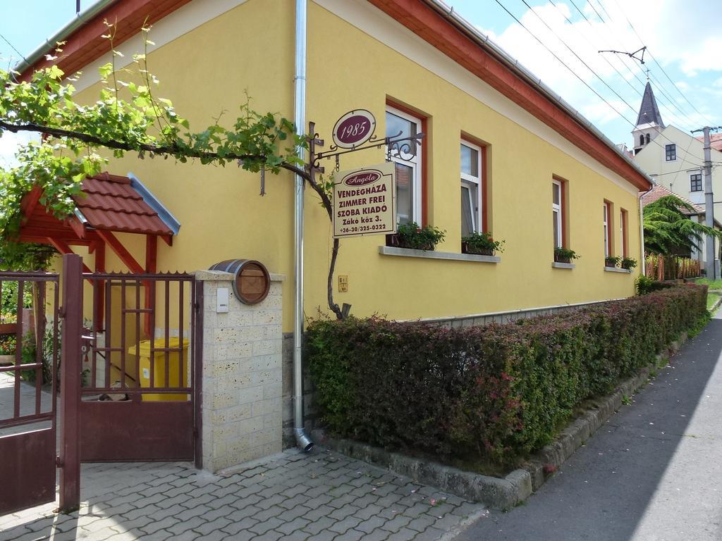 Hotel Angela Vendeghaz Tokaj Exterior foto