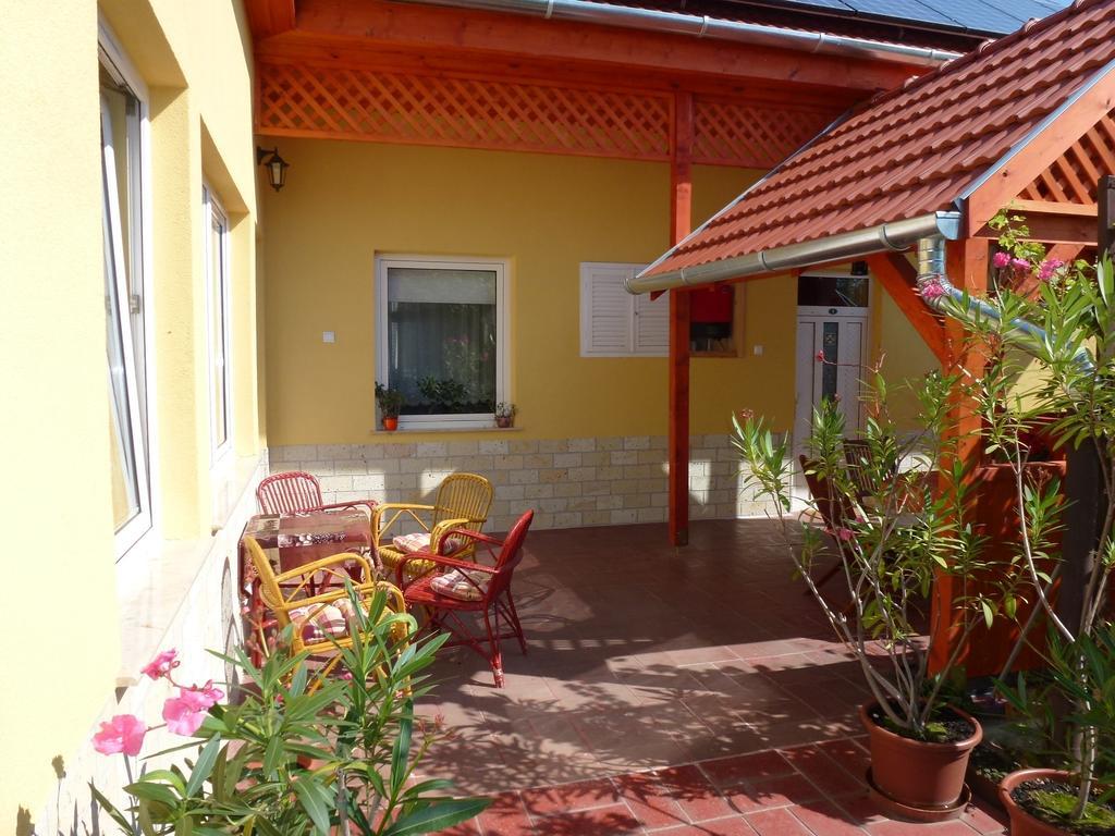 Hotel Angela Vendeghaz Tokaj Exterior foto